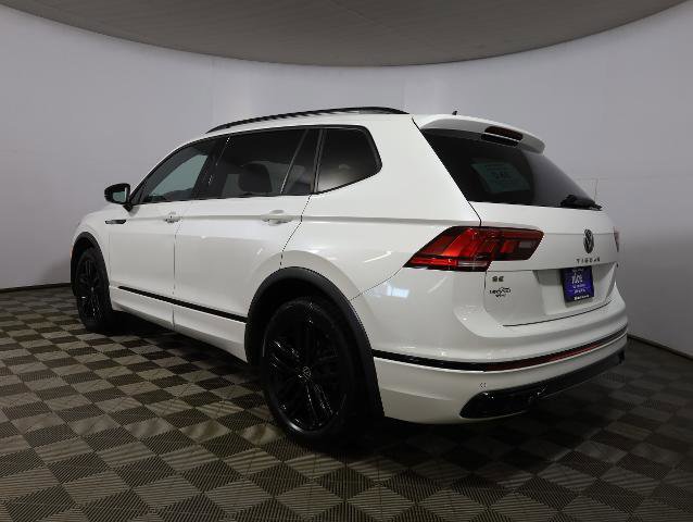 Used 2022 Volkswagen Tiguan SE R-Line image 2