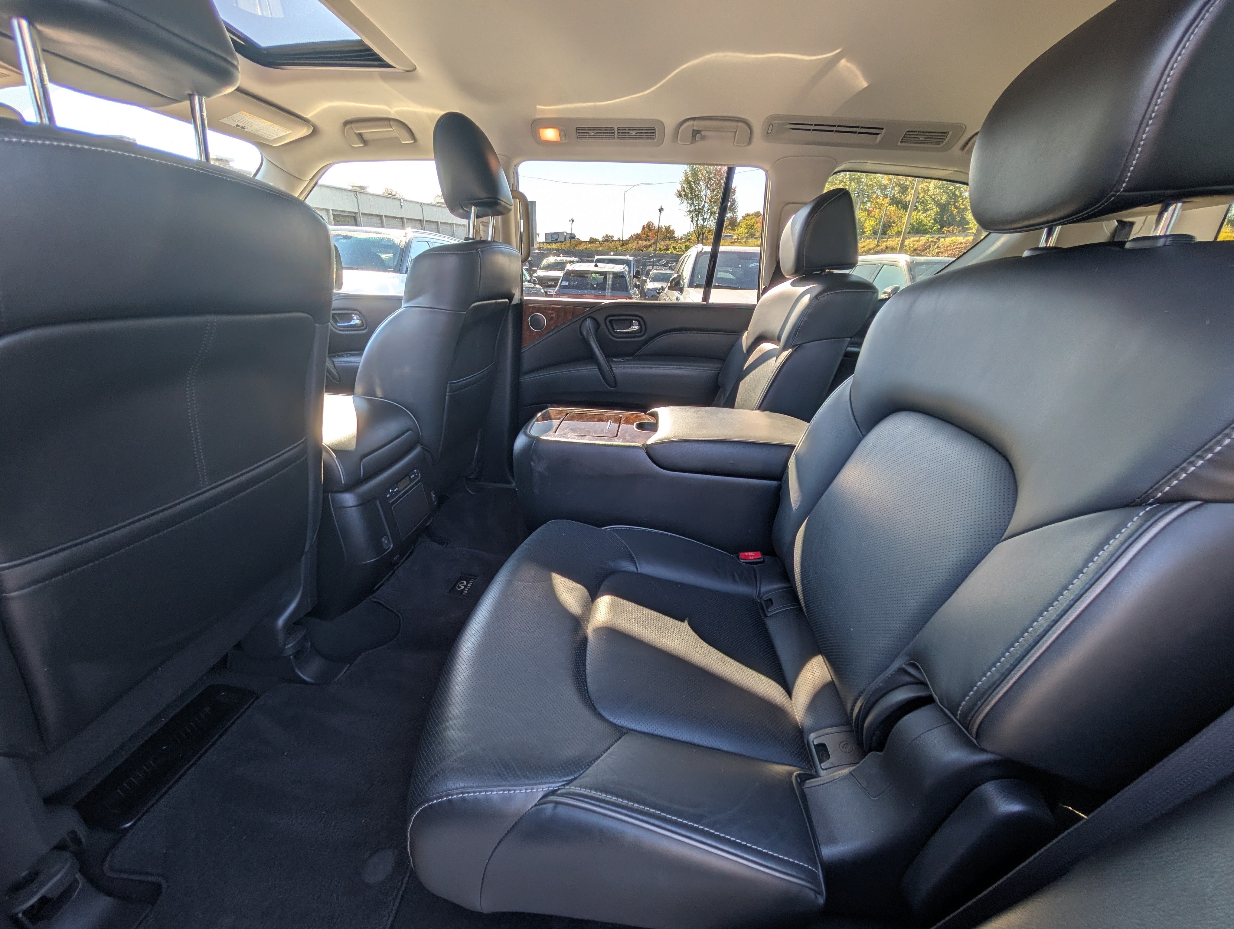 Used 2019 INFINITI QX80 Luxe w/ Proassist Package AWD/4WD image 18
