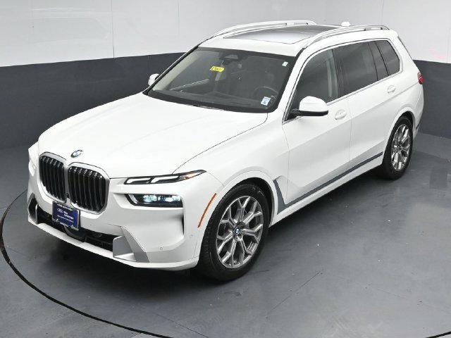 Used 2023 BMW X7 xDrive40i AWD/4WD image 48