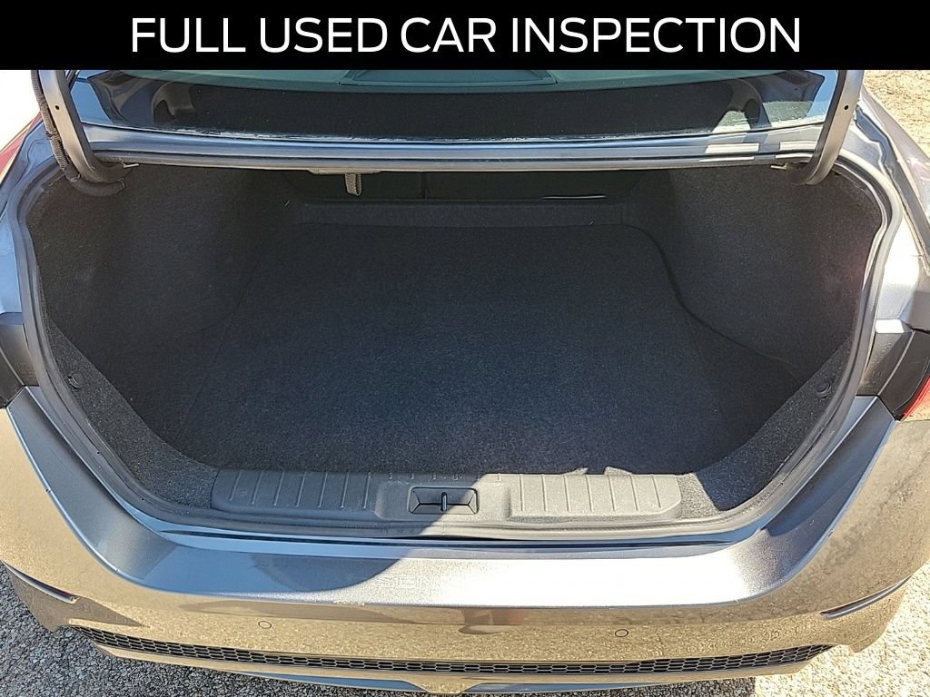 Used 2021 Nissan Sentra SR w/ SR Premium Package FWD image 6