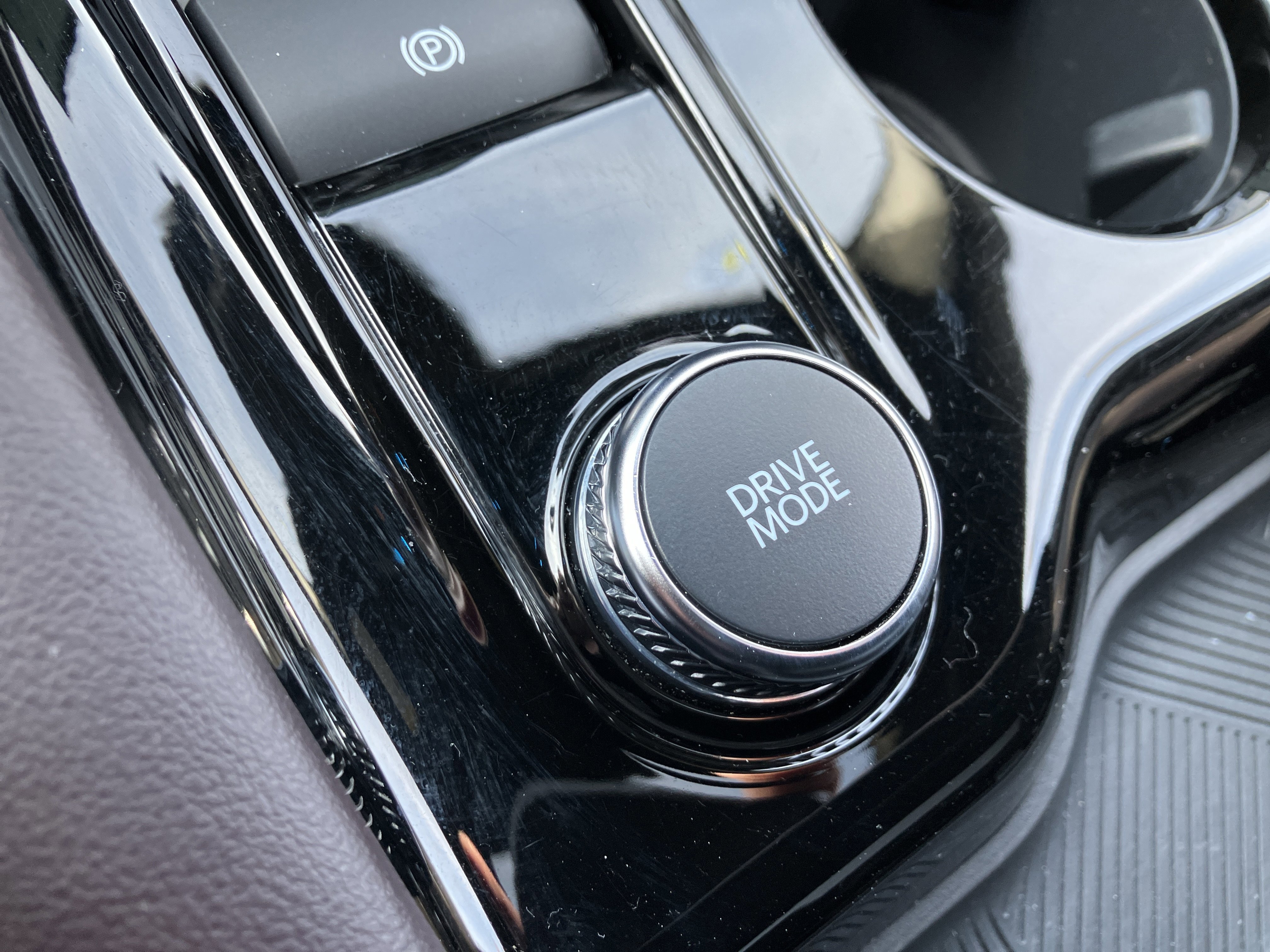 Certified 2025 Ford Explorer Platinum w/ LUX Leather Package image 42