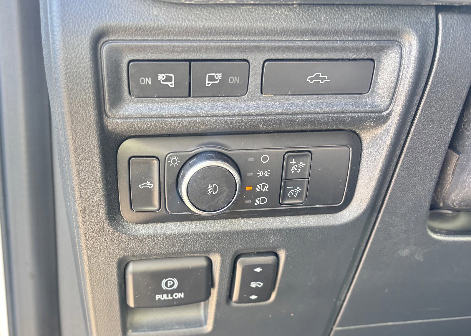 Certified 2022 Ford F150 Lariat w/ Equipment Group 502A High image 30