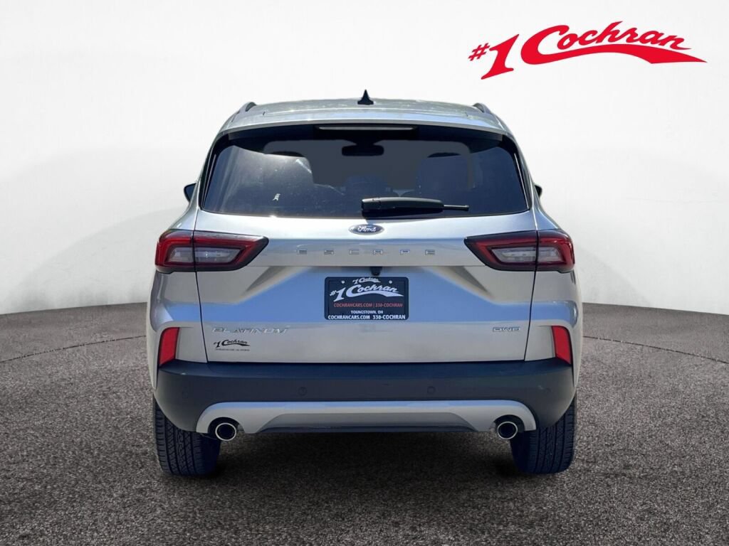 Certified 2024 Ford Escape Platinum AWD/4WD image 9