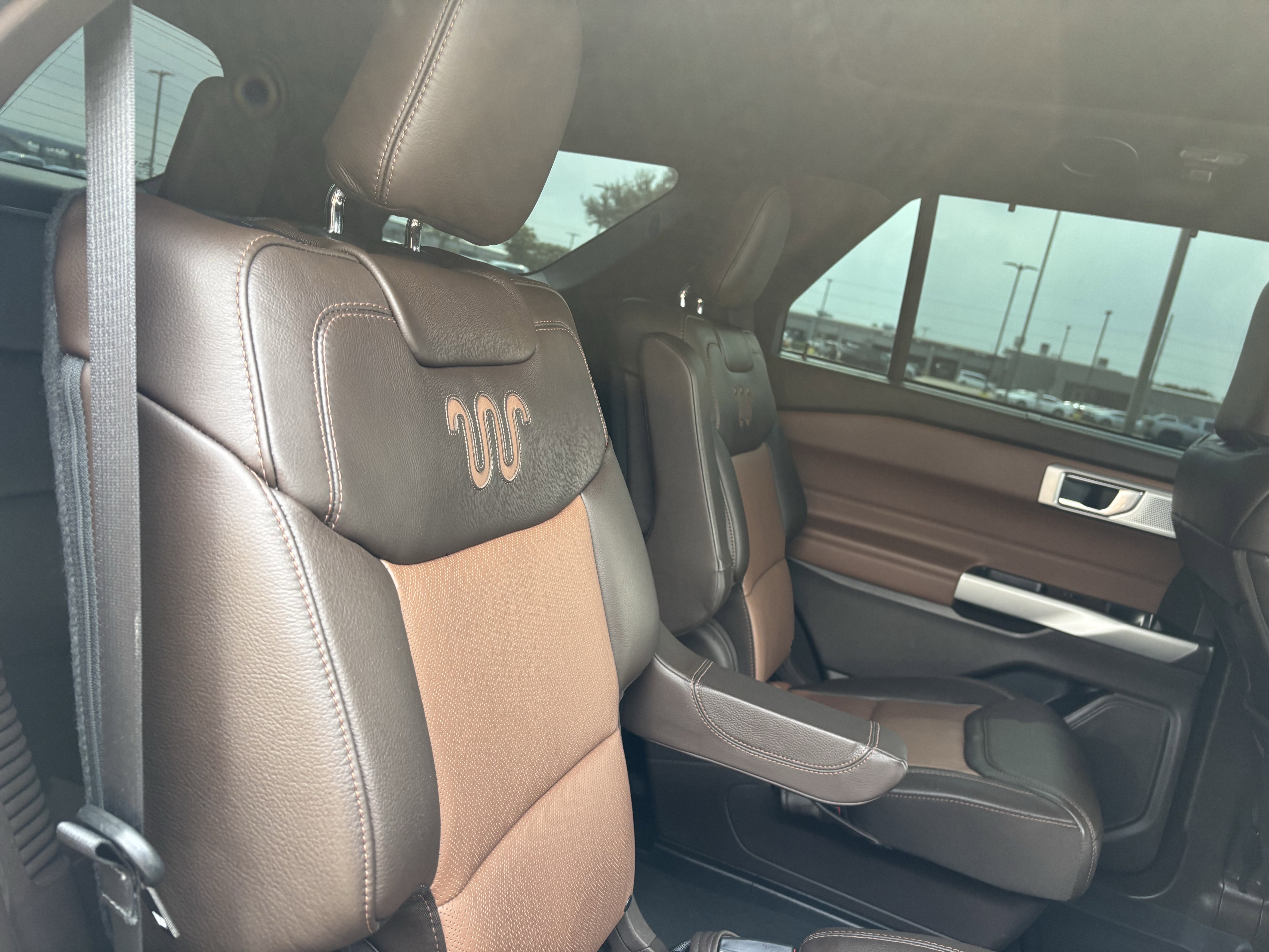 Certified 2022 Ford Explorer King Ranch w/ Class IV Trailer Tow Package RWD image 18