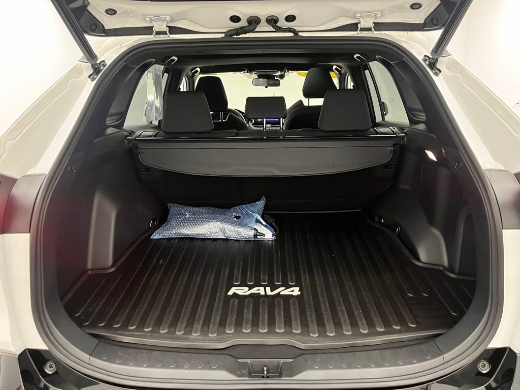 Used 2023 Toyota RAV4 SE w/ Weather & Moonroof Package image 11