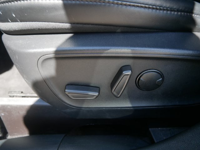 Certified 2025 Ford Escape ST-Line AWD/4WD image 15