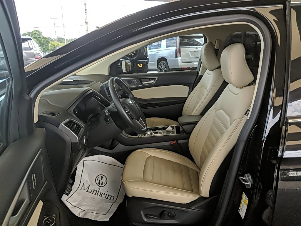 Certified 2023 Ford Edge SEL image 9