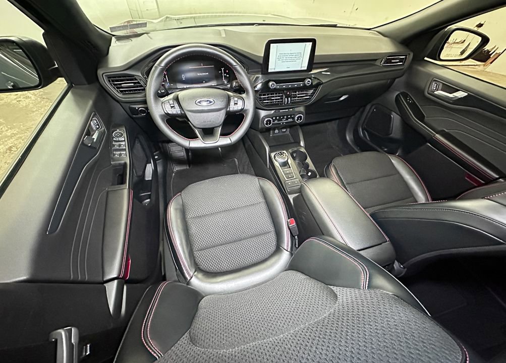 Certified 2025 Ford Escape ST-Line image 14