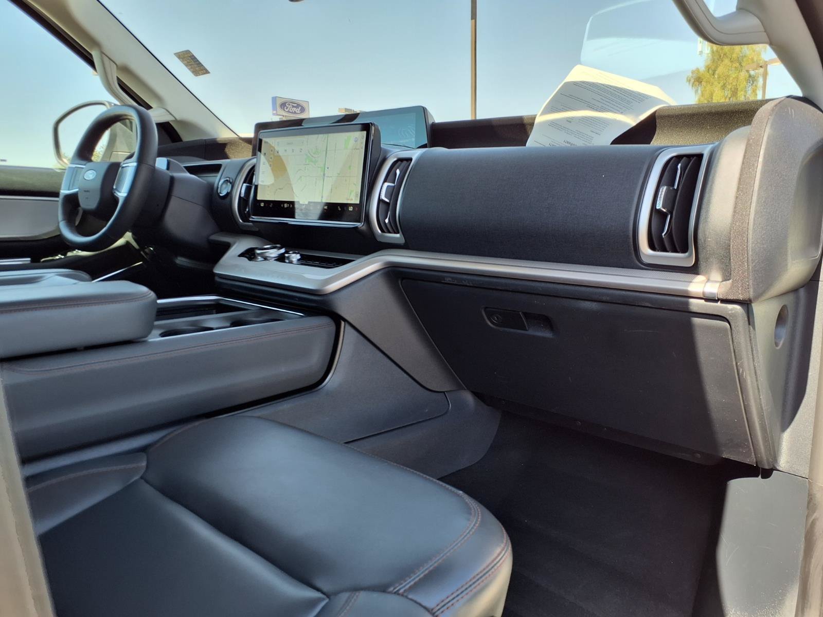 Certified 2025 Ford Expedition Active AWD/4WD image 10