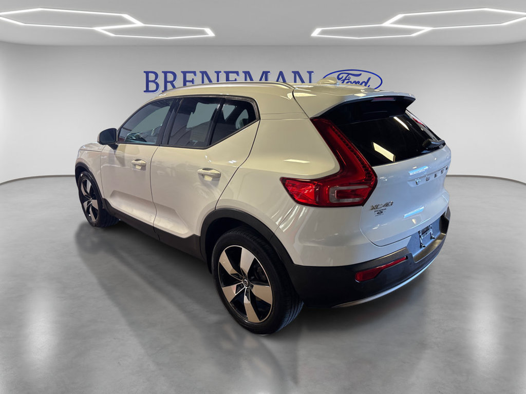 Used 2020 Volvo XC40 T5 Momentum w/ Protection Package AWD/4WD image 10