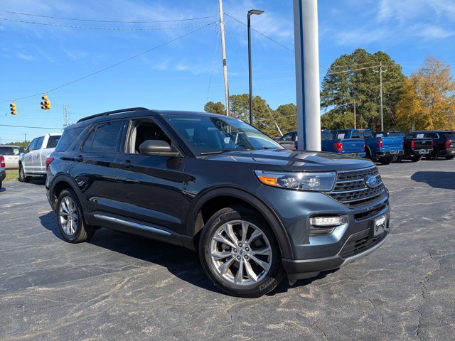 Certified 2023 Ford Explorer XLT w/ Equipment Group 202A image 8