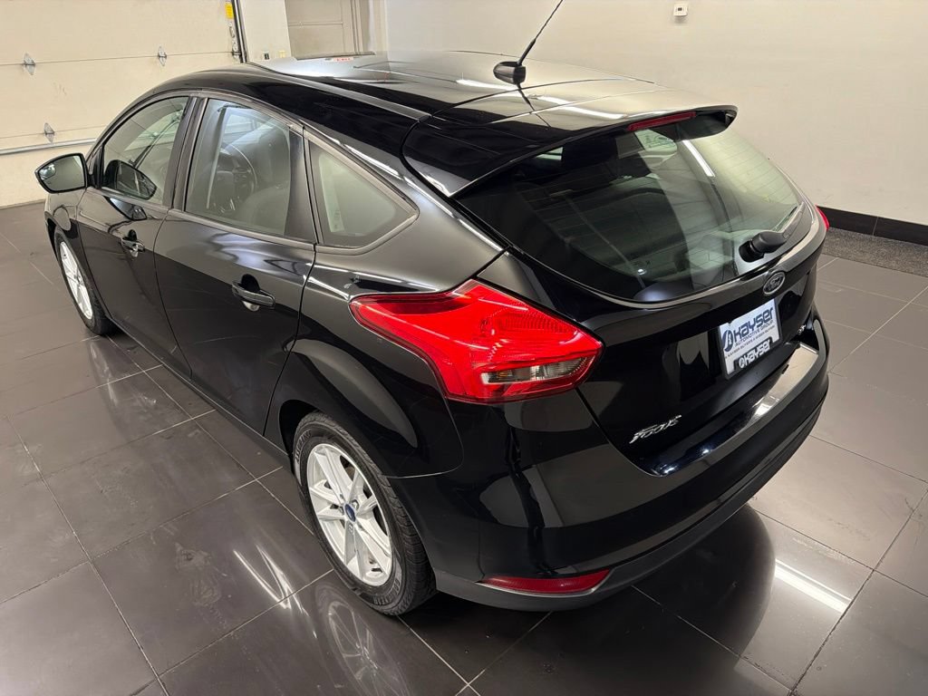 Certified 2018 Ford Focus SE w/ Cold Weather Package FWD image 4
