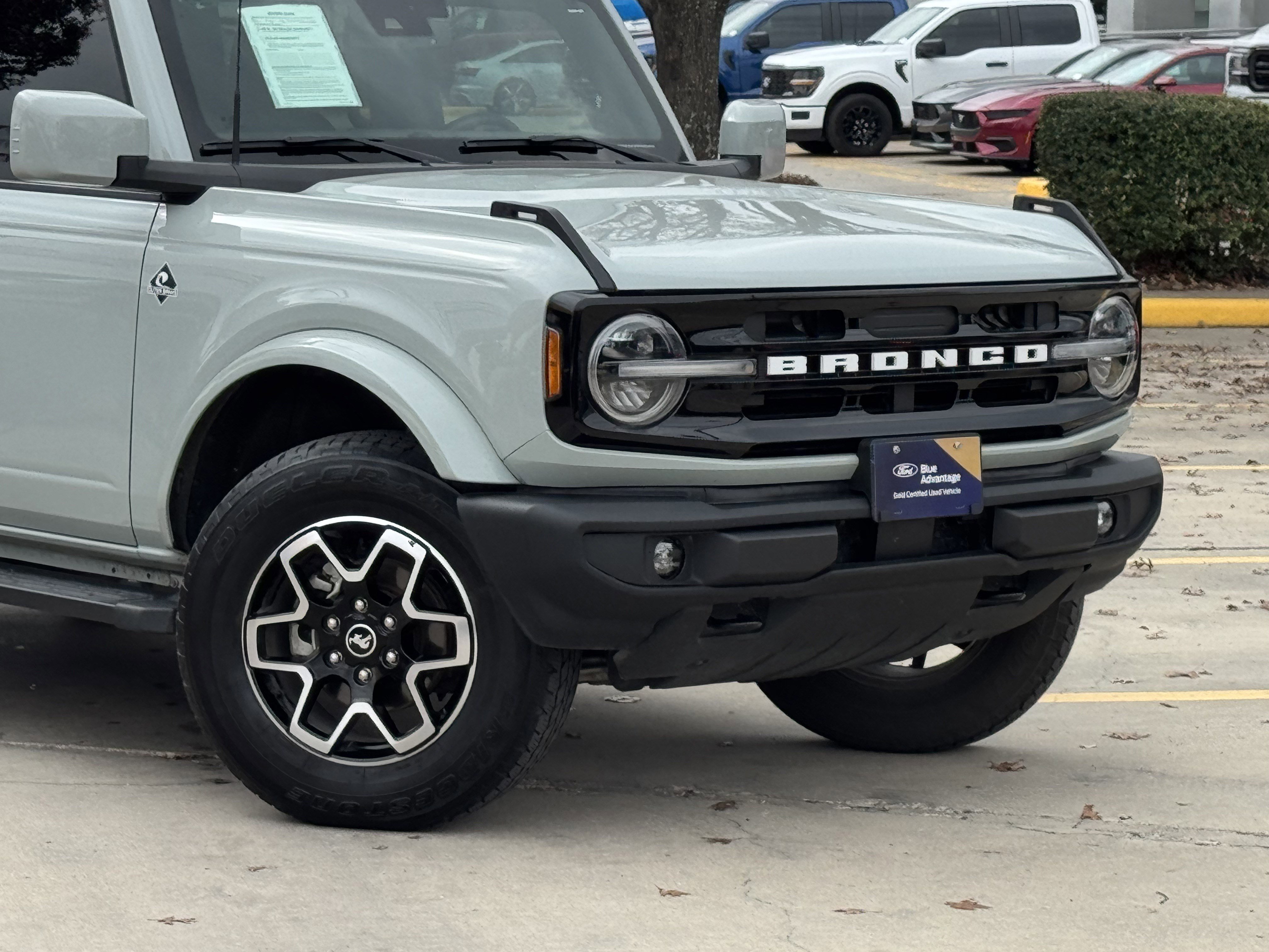Certified 2023 Ford Bronco Outer Banks image 2