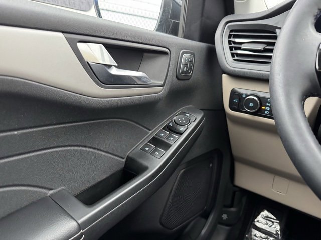 Certified 2022 Ford Escape SEL w/ Technology Package image 34