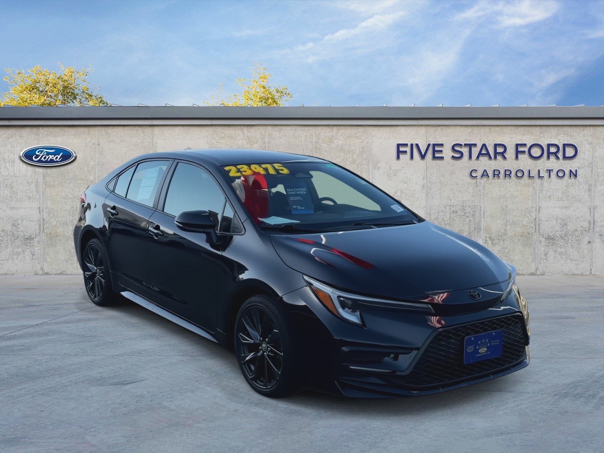 Used 2024 Toyota Corolla SE FWD image 2