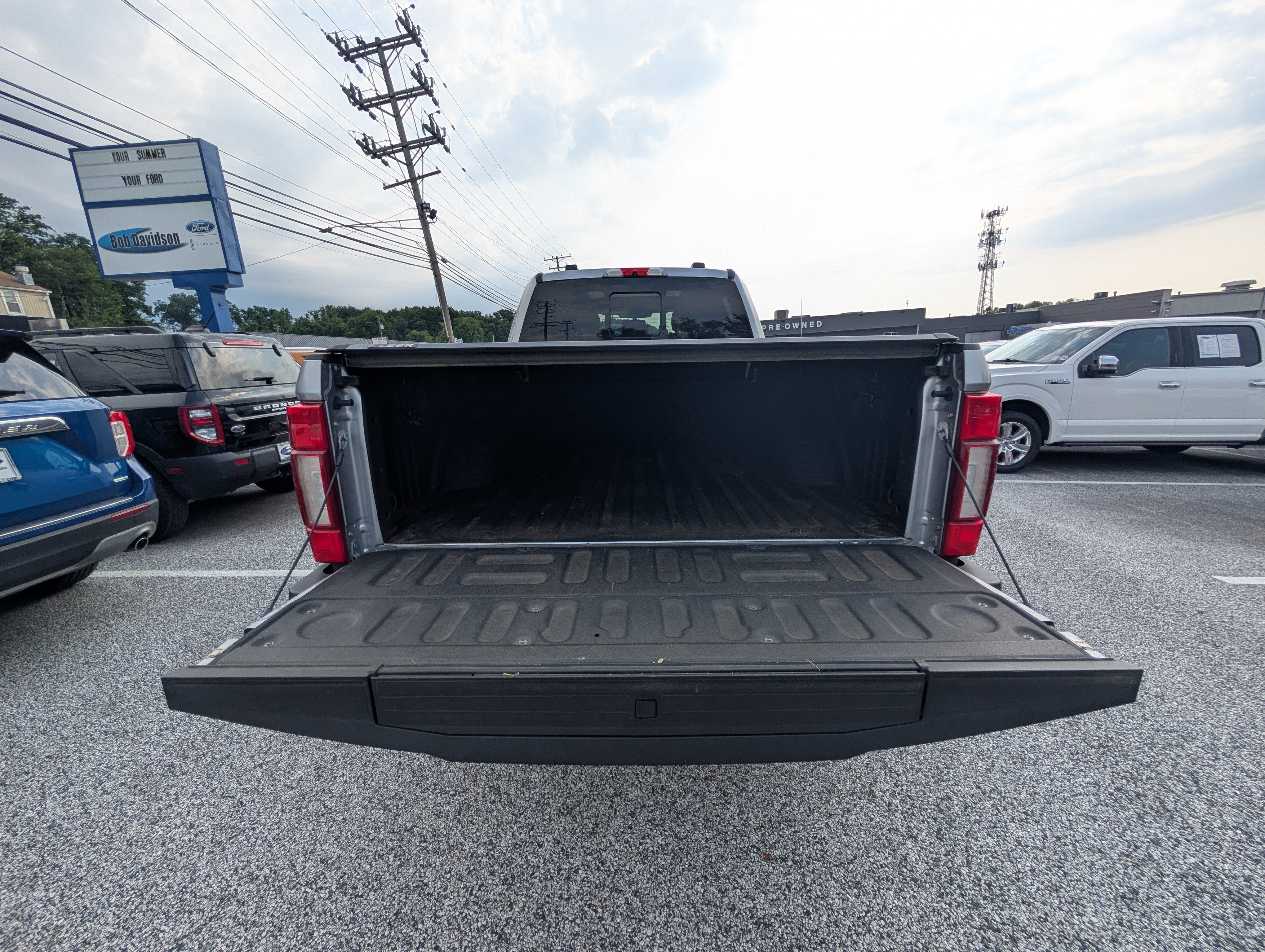 Certified 2021 Ford F250 Platinum w/ FX4 Off-Road Package AWD/4WD image 14