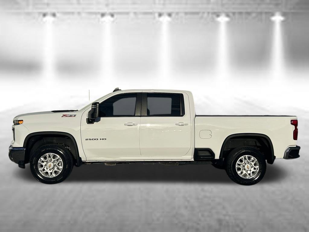 Used 2024 Chevrolet Silverado 2500 LT AWD/4WD image 8
