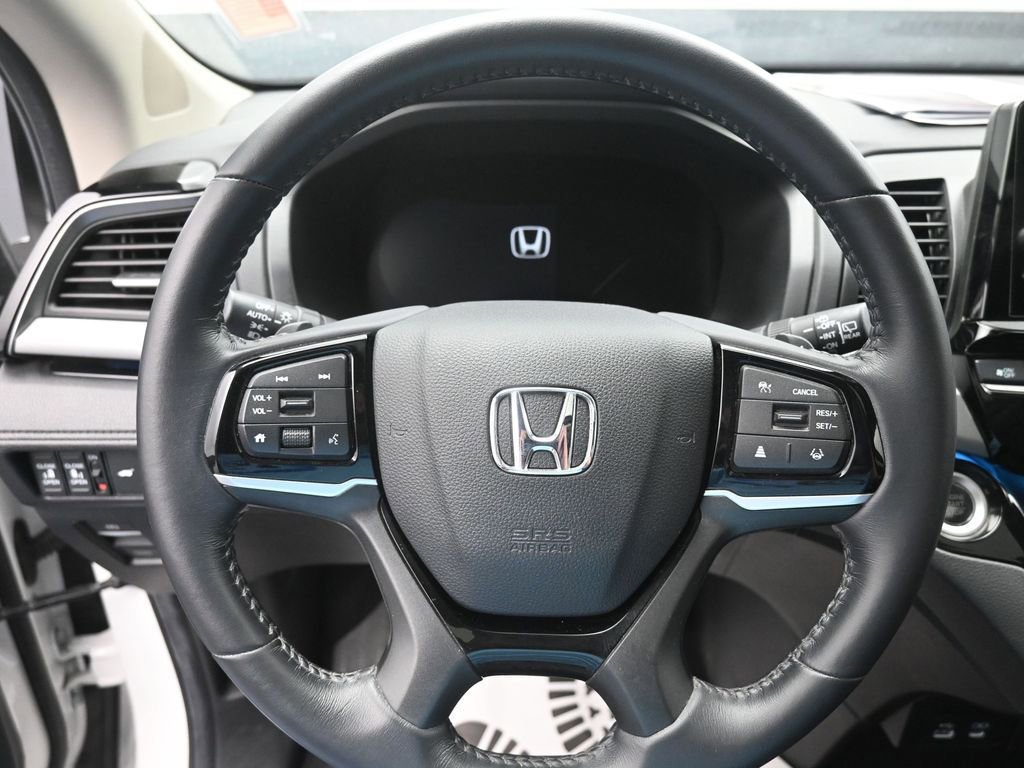 Used 2025 Honda Odyssey Touring image 15