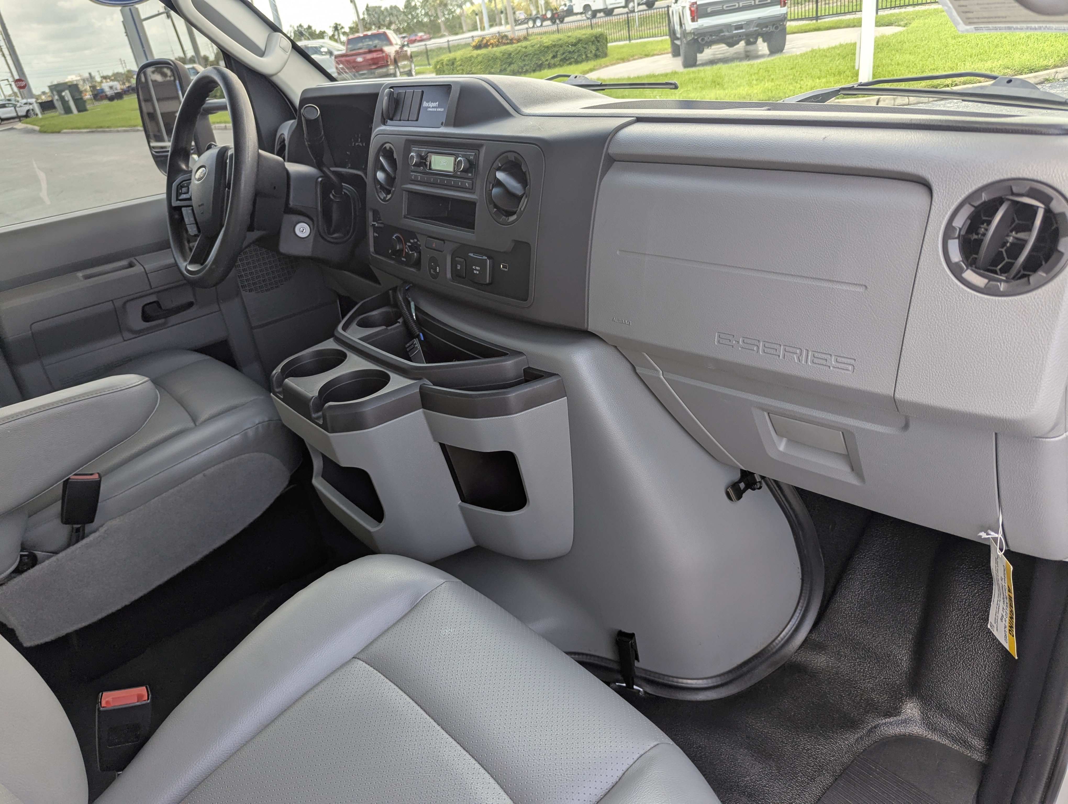 Certified 2025 Ford E-450 and Econoline 450 Super Duty w/ Power Equipment Group RWD image 18