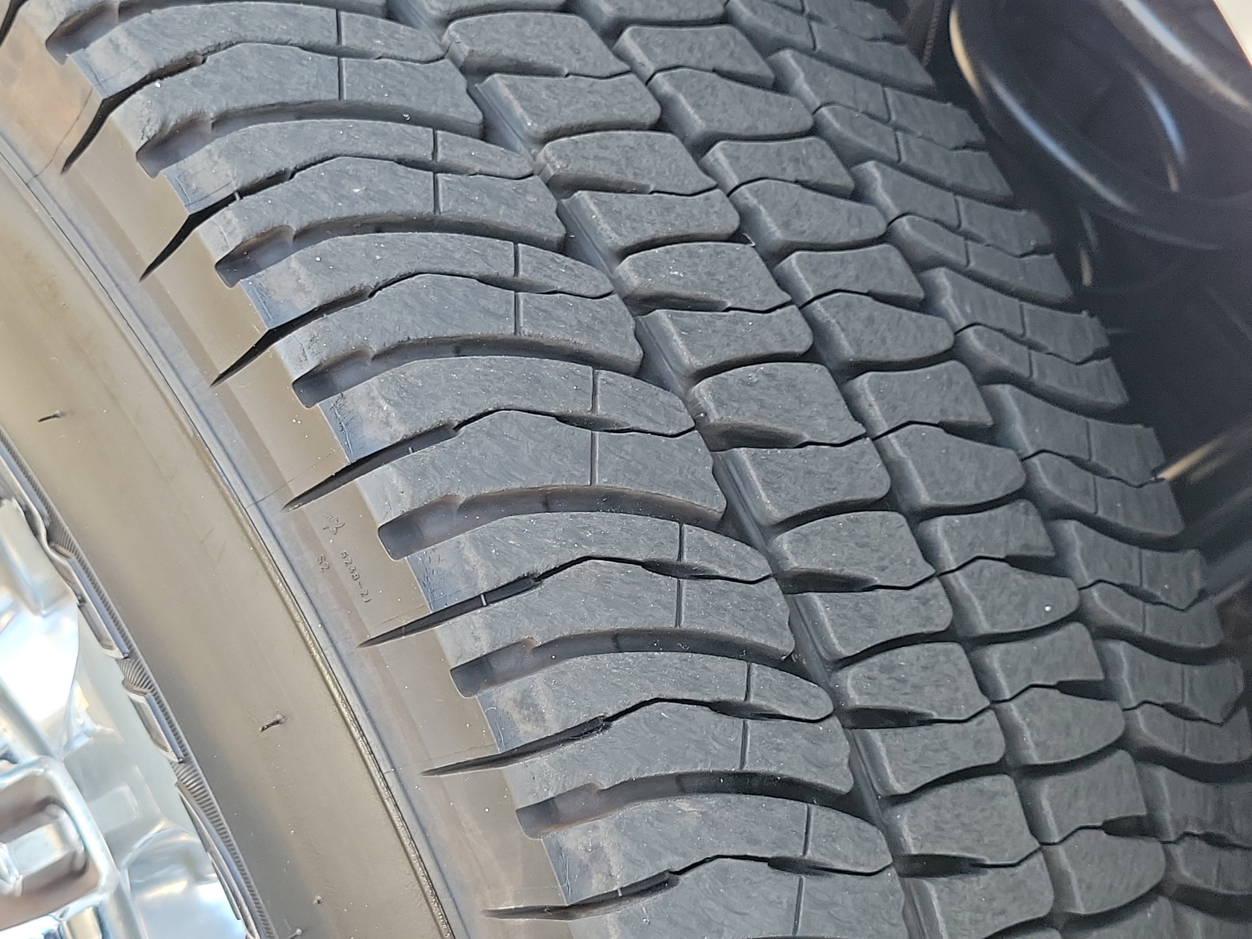 Certified 2019 Ford F350 Platinum w/ Platinum Ultimate Package AWD/4WD image 18