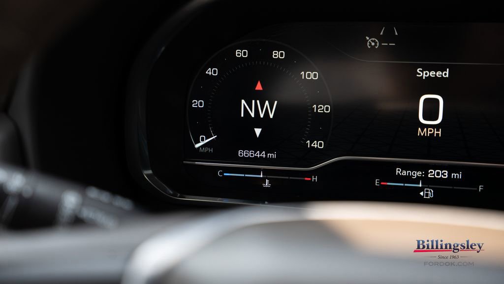 Used 2023 GMC Yukon XL SLT AWD/4WD image 16