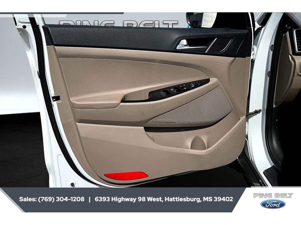 Used 2020 Hyundai Tucson SE image 17