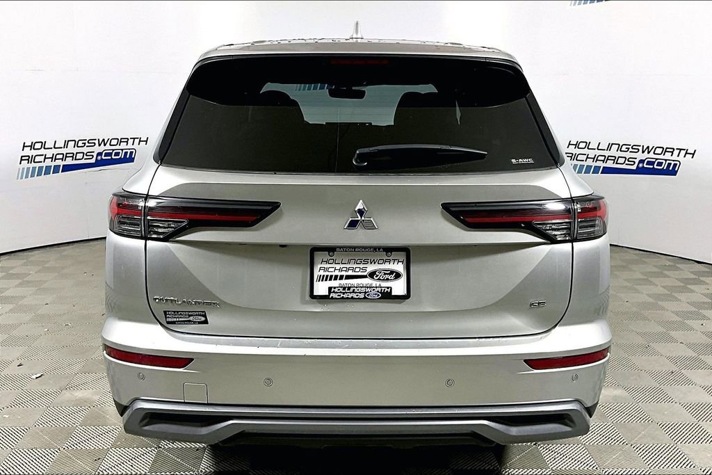 Used 2025 Mitsubishi Outlander SE AWD/4WD image 4