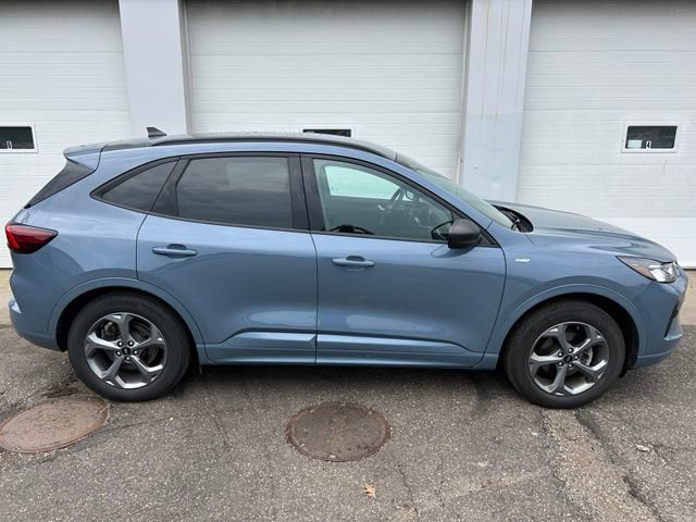 Certified 2024 Ford Escape ST-Line w/ Tech Pack #1 FWD image 6