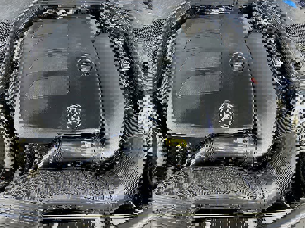 Used 2020 Mercedes-Benz C 300 Sedan image 12