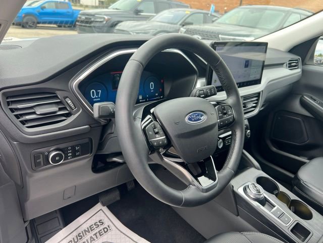 Certified 2024 Ford Escape Platinum AWD/4WD image 6