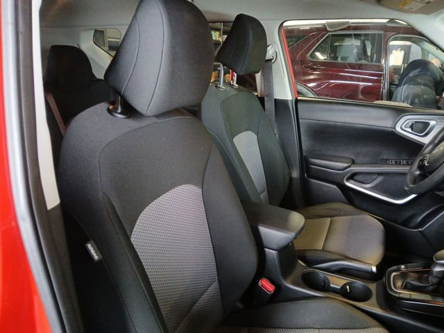 Used 2022 Kia Soul LX image 47
