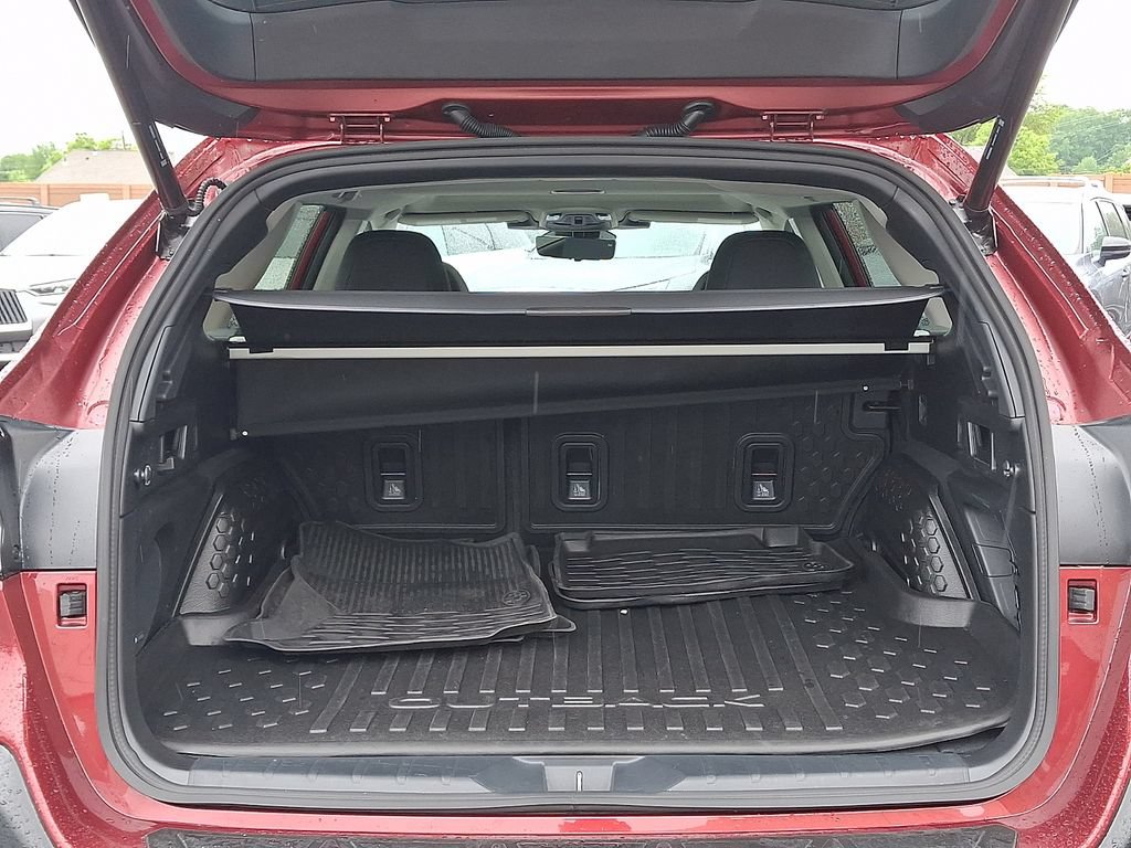 Used 2023 Subaru Outback Touring AWD/4WD image 27