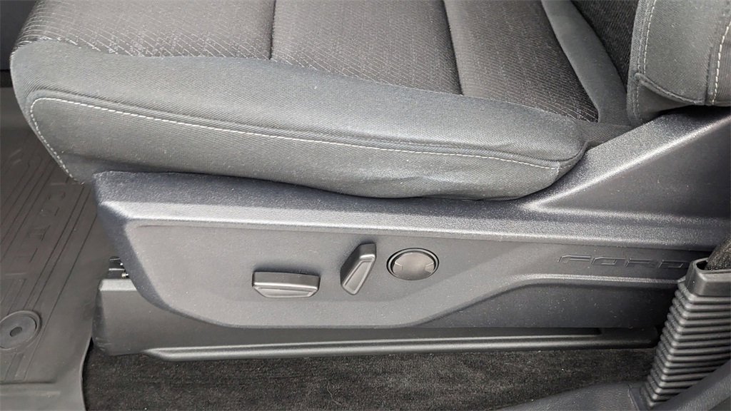 Certified 2022 Ford F150 XLT w/ Equipment Group 302A High image 28