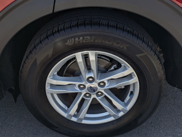 Certified 2024 Ford Explorer XLT w/ Class IV Trailer Tow Package RWD image 7