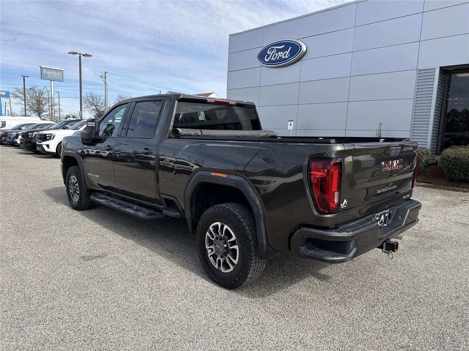 Used 2023 GMC Sierra 2500 AT4 image 12