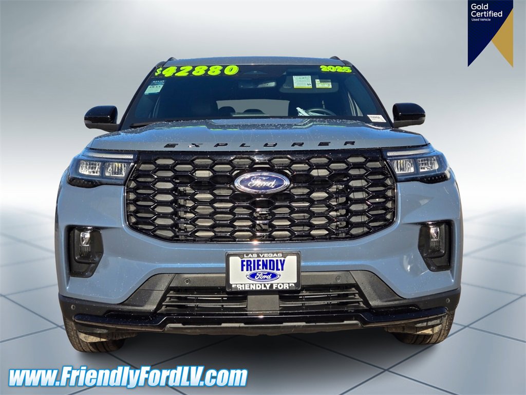Certified 2025 Ford Explorer ST-Line w/ Premium Package image 6