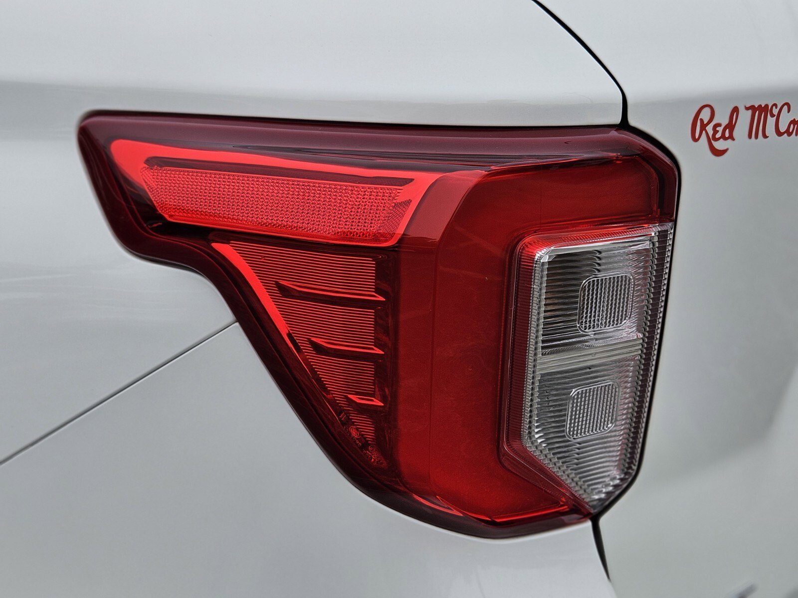 Certified 2022 Ford Explorer XLT w/ Equipment Group 202A image 10