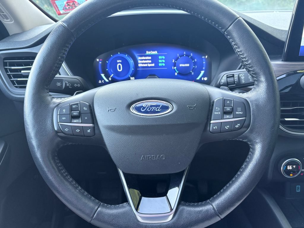 Certified 2020 Ford Escape Titanium AWD/4WD image 7