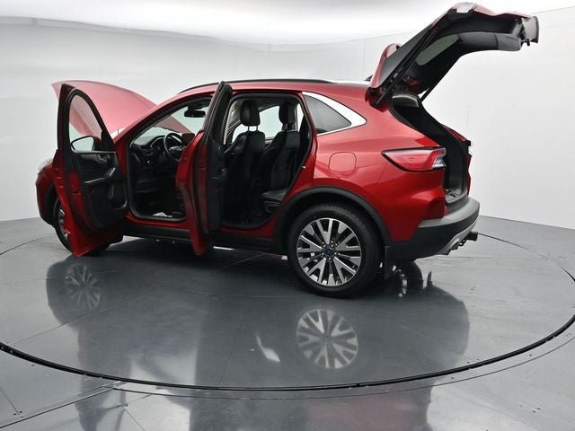 Certified 2022 Ford Escape Titanium w/ Class II Trailer Tow Package AWD/4WD image 40