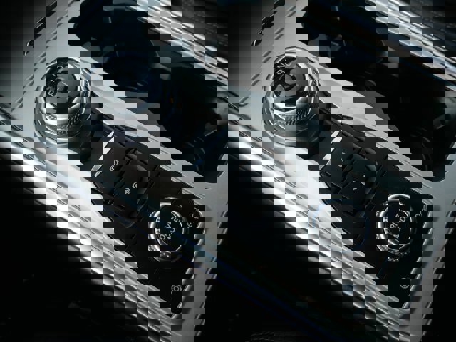 Certified 2022 Ford Explorer XLT w/ Equipment Group 202A image 24