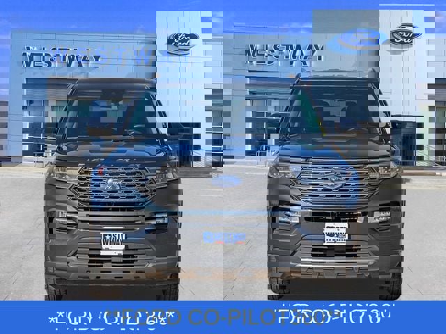 Certified 2022 Ford Explorer XLT w/ Equipment Group 202A image 5