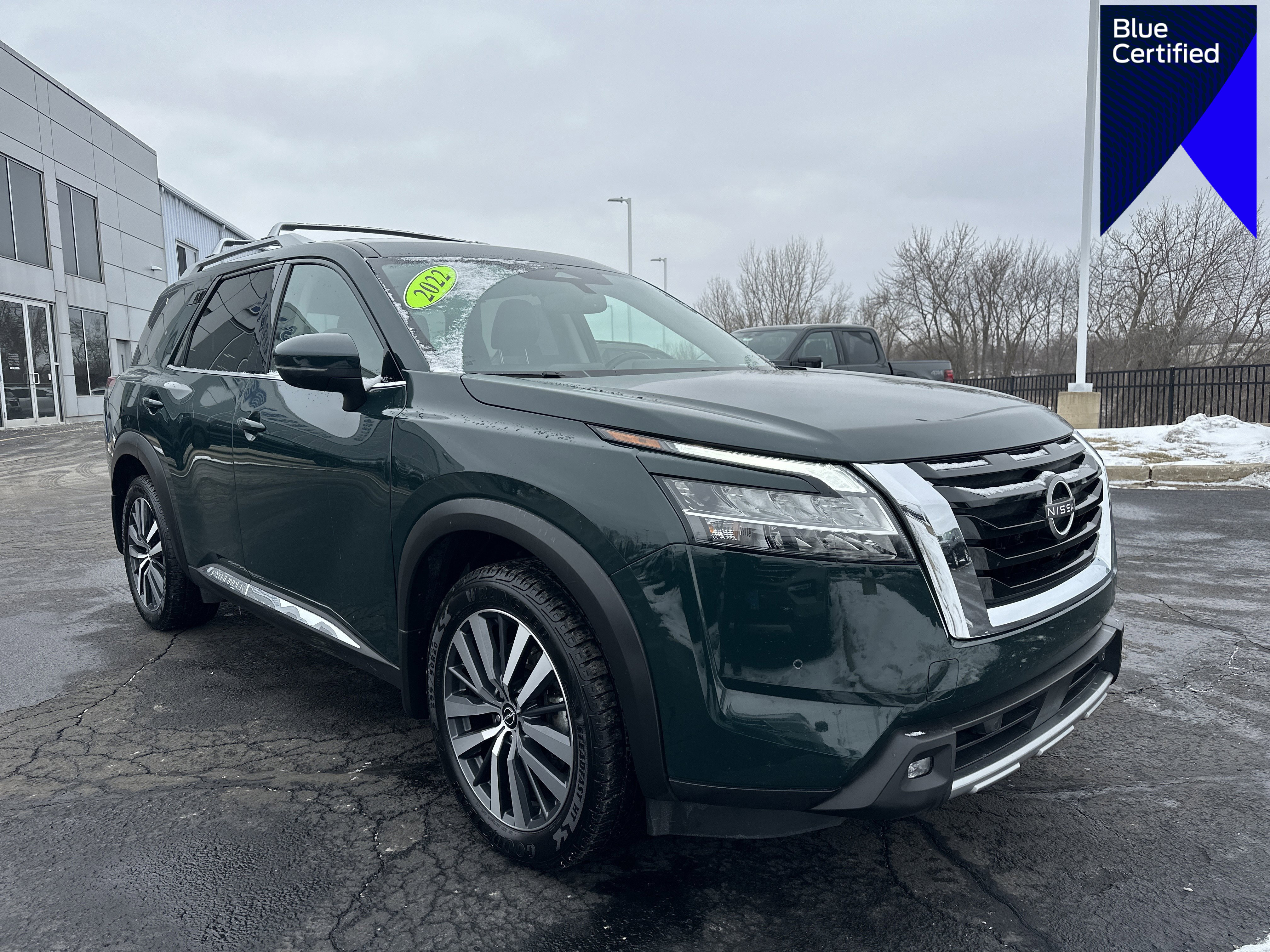 Used 2022 Nissan Pathfinder Platinum w/ Cargo Package