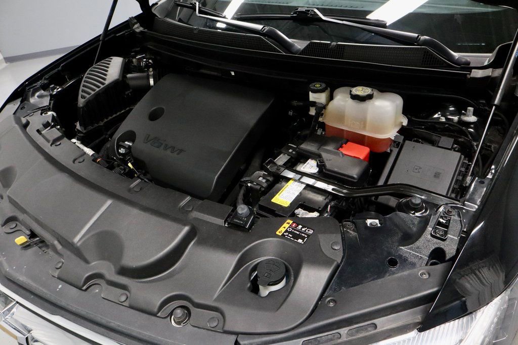 Used 2023 Chevrolet Traverse LT w/ LPO, Floor Liner Package image 18