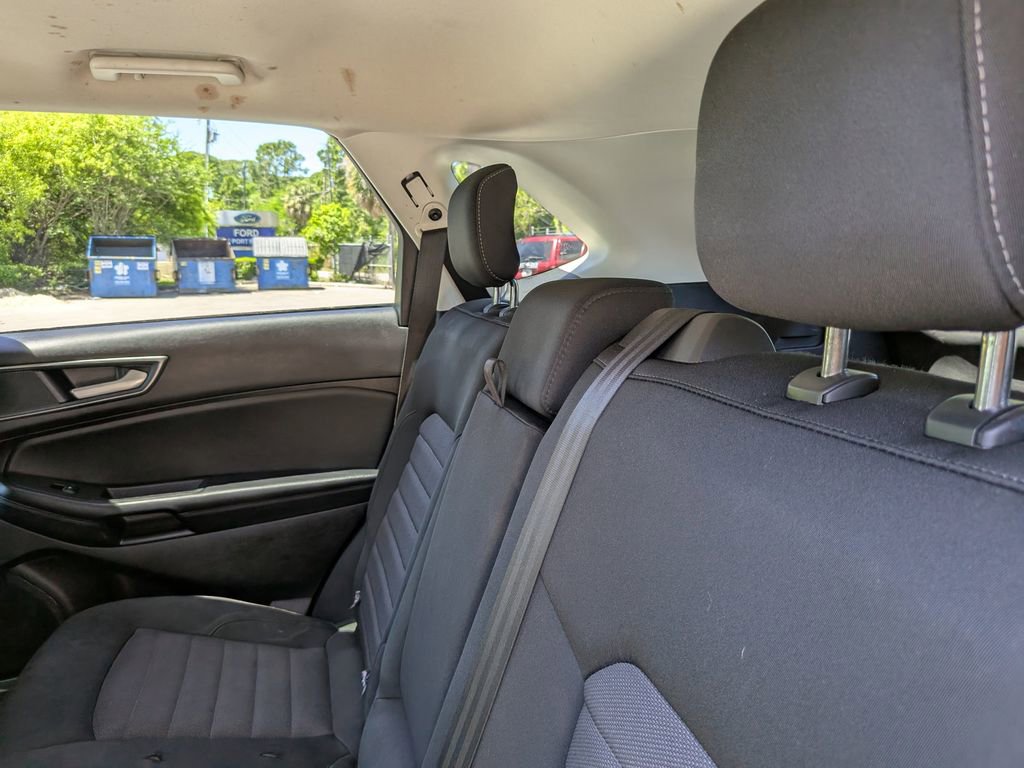 Certified 2024 Ford Edge SE w/ Black Appearance Package image 19