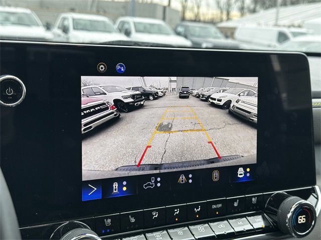 Used 2023 Chevrolet Colorado ZR2 w/ ZR2 Convenience Package III image 22