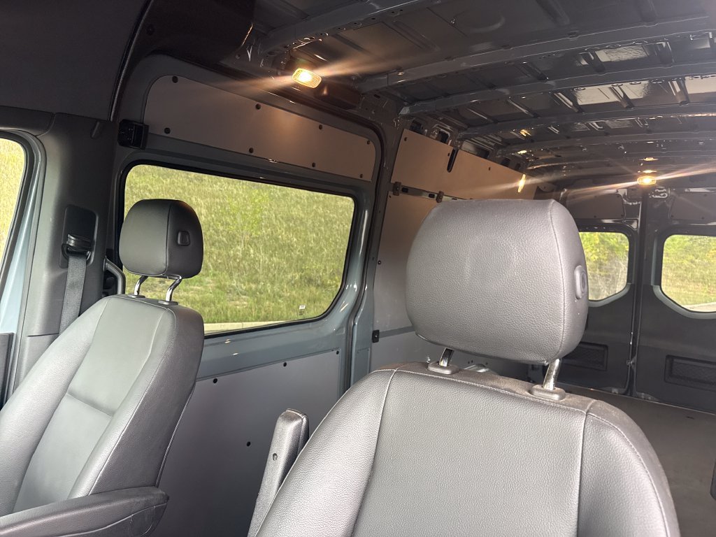 Used 2025 Mercedes-Benz Sprinter 2500 image 13