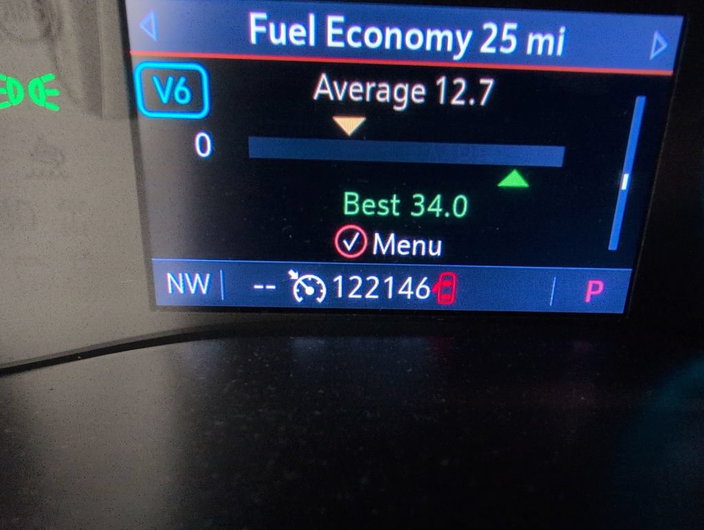 Used 2020 Chevrolet Colorado LT w/ Luxury Package RWD image 23