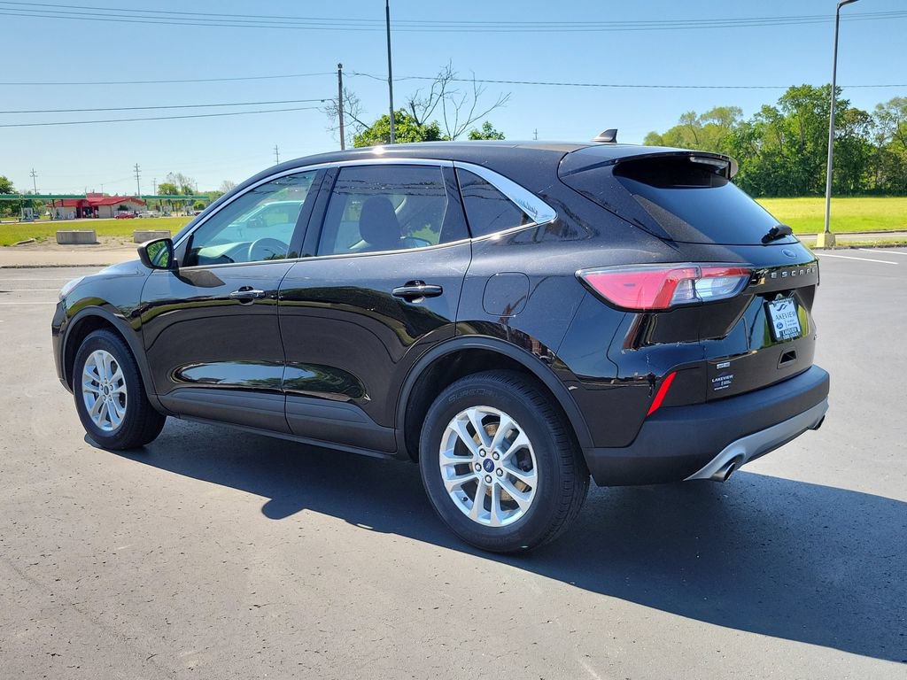 Certified 2022 Ford Escape SE w/ Cold Weather Package AWD/4WD image 4