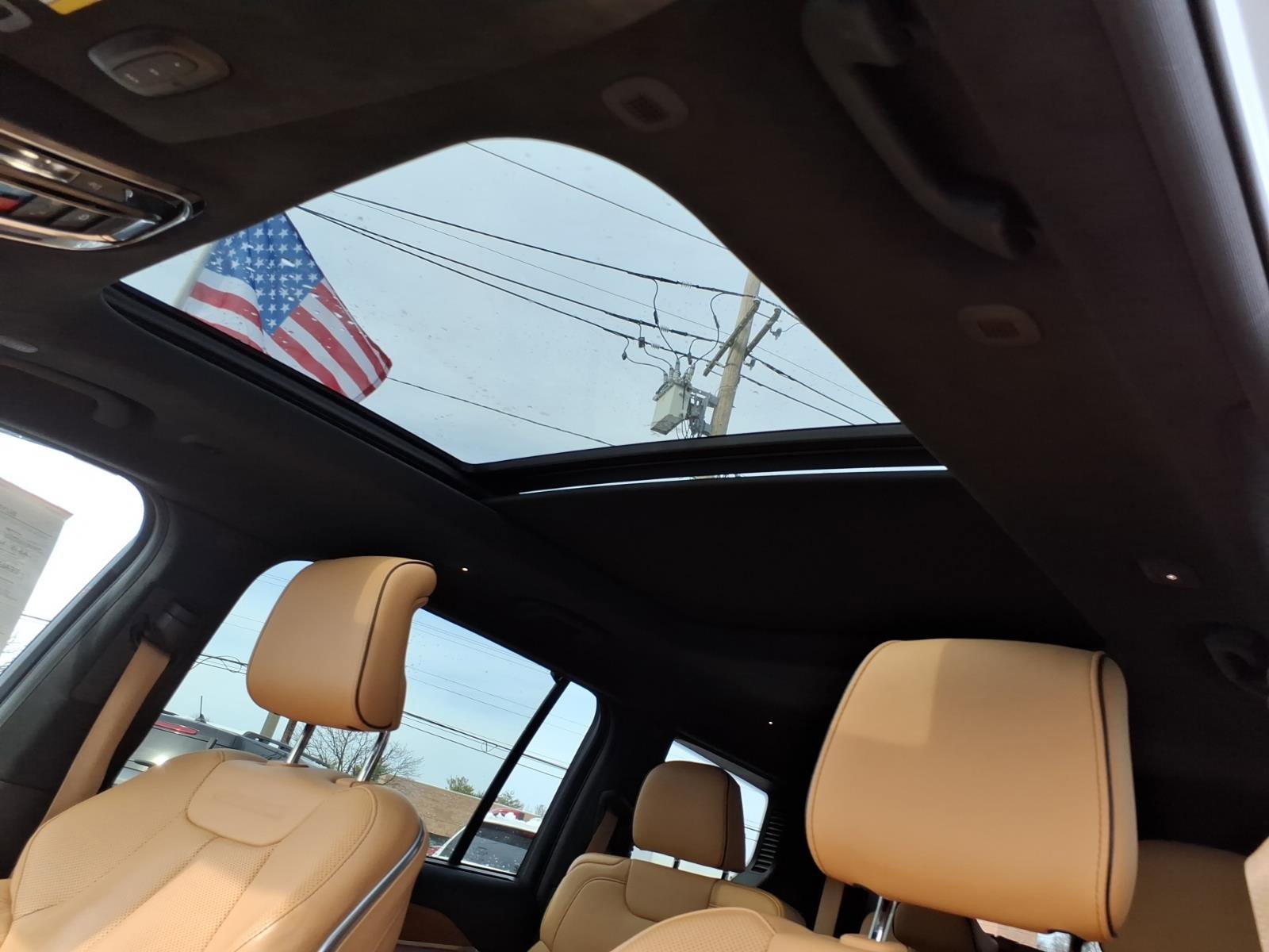 Used 2023 Jeep Grand Cherokee L Summit image 18