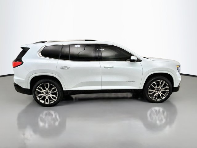 Used 2026 GMC Acadia Denali Ultimate FWD image 8
